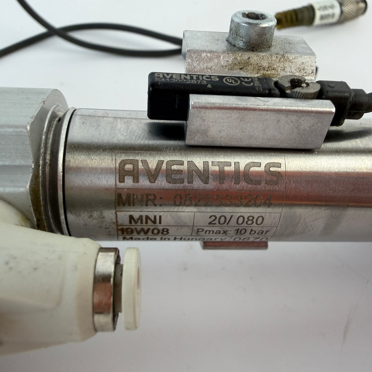 AVENTICS 0822333204 MNI Pneumatic Cylinder 20mm Bore 80mm Stroke with 2 Sensors