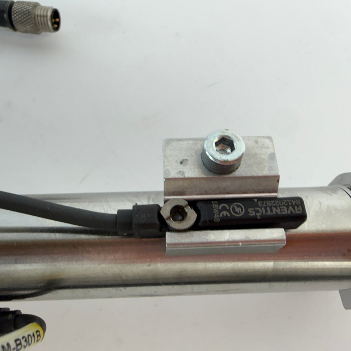 AVENTICS 0822333204 MNI Pneumatic Cylinder 20mm Bore 80mm Stroke with 2 Sensors