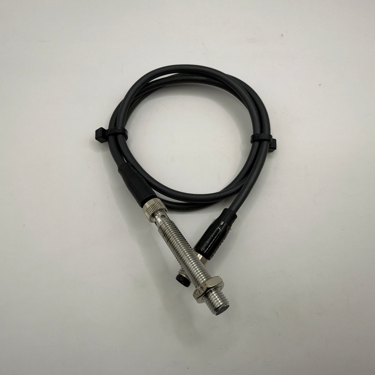 BALLUFF BES01AU Inductive Proximity Sensor M12 with 70cm BALLUFF Extension Cable