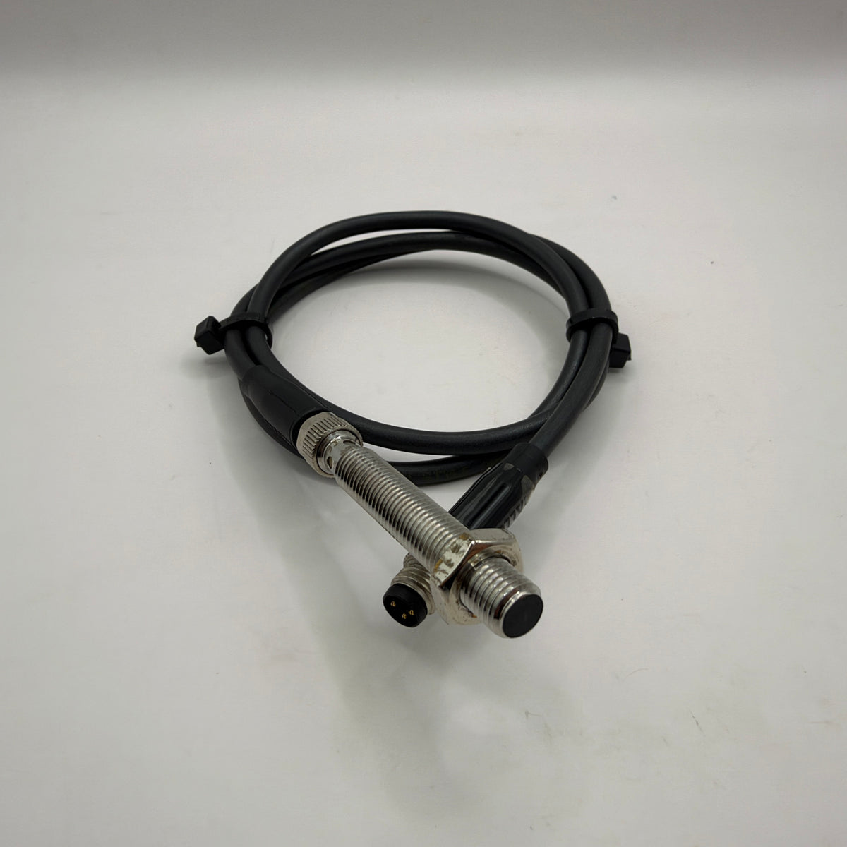 BALLUFF BES01AU Inductive Proximity Sensor M12 with 70cm BALLUFF Extension Cable