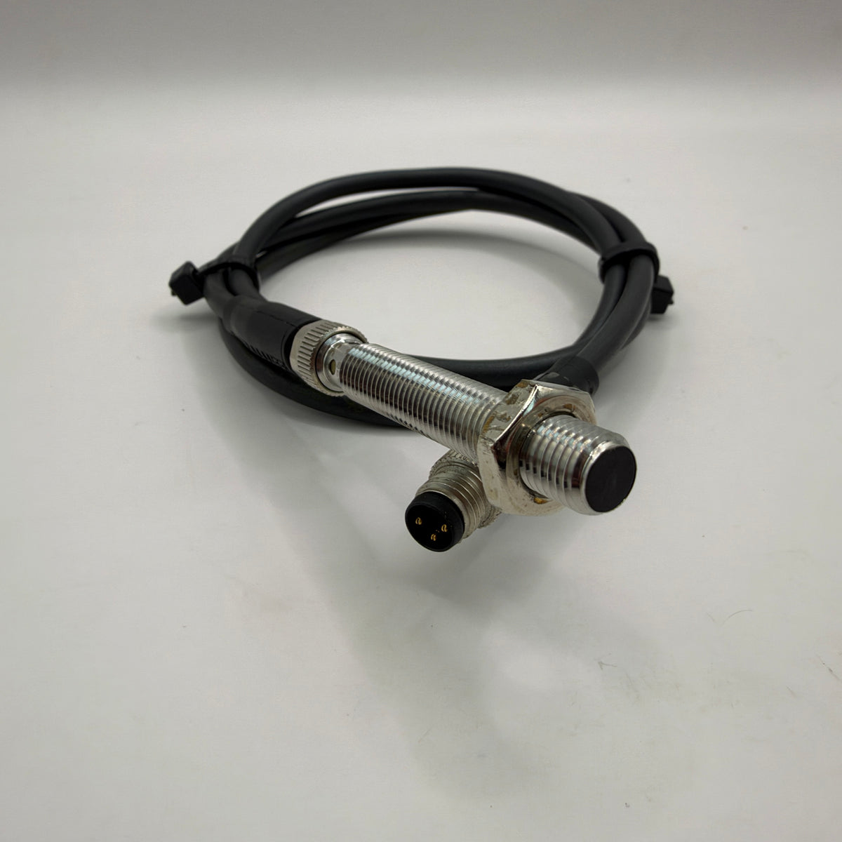 BALLUFF BES01AU Inductive Proximity Sensor M12 with 70cm BALLUFF Extension Cable