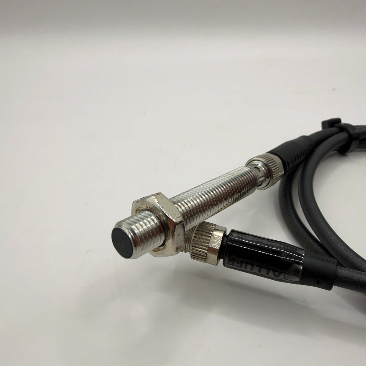BALLUFF BES01AU Inductive Proximity Sensor M12 with 70cm BALLUFF Extension Cable