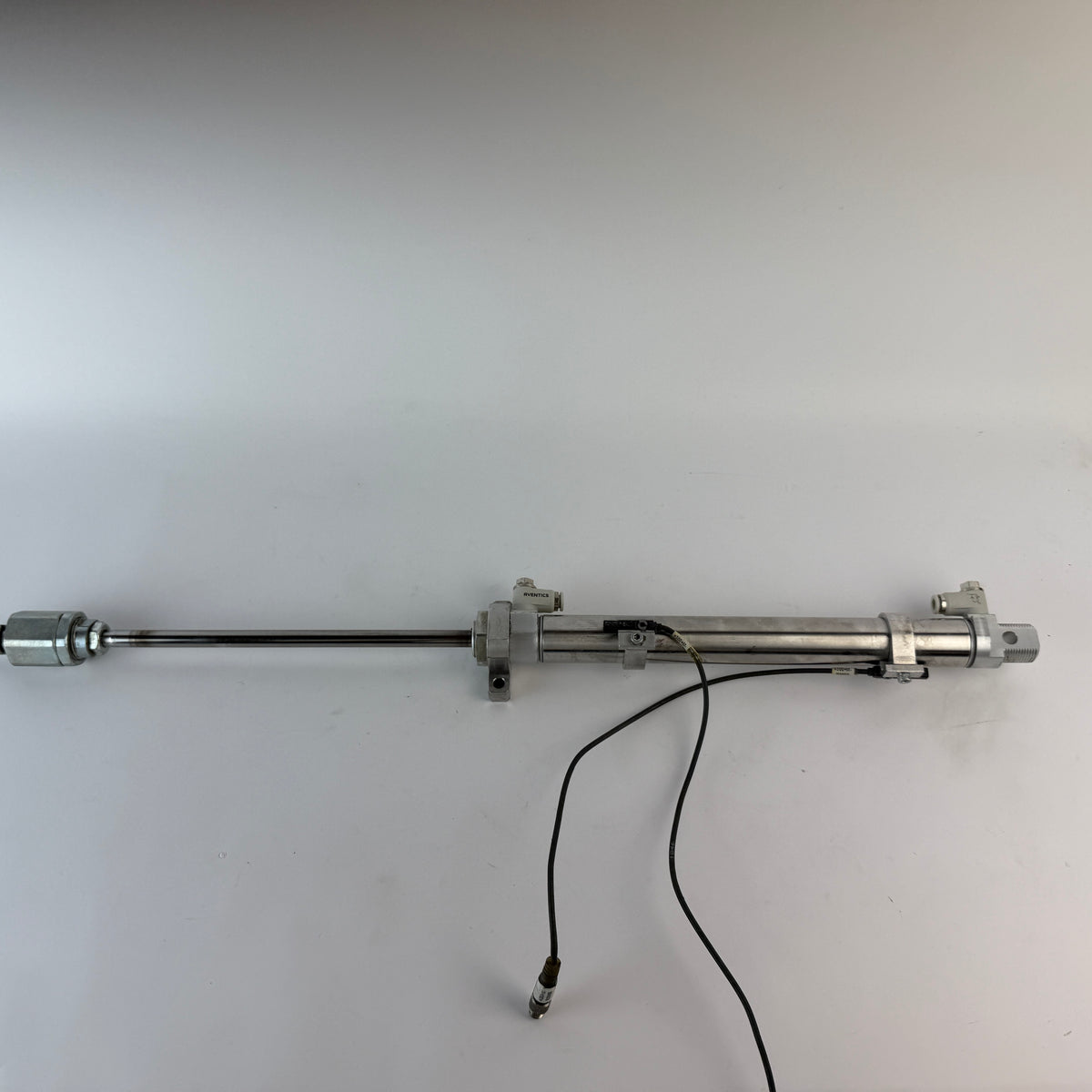 AVENTICS 0822334208 MNI 25/200 Pneumatic Cylinder with 2x R412022873 Sensors