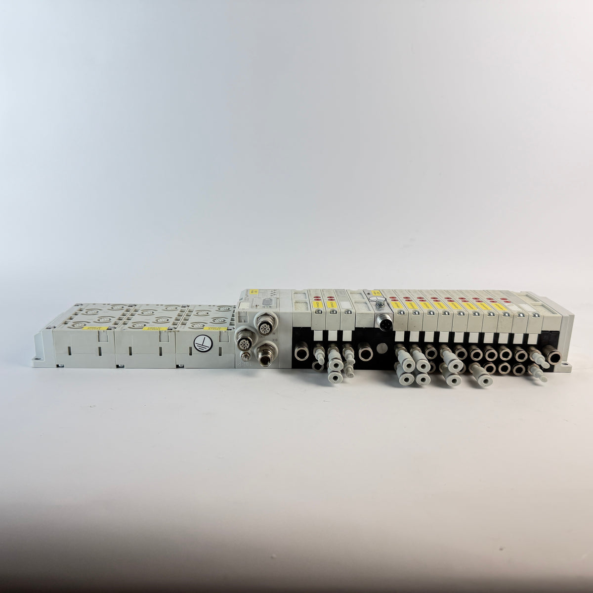 AVENTICS R480774661 AV03 Valve Island with AES-D-BC-ECAT EtherCAT & I/O Modules