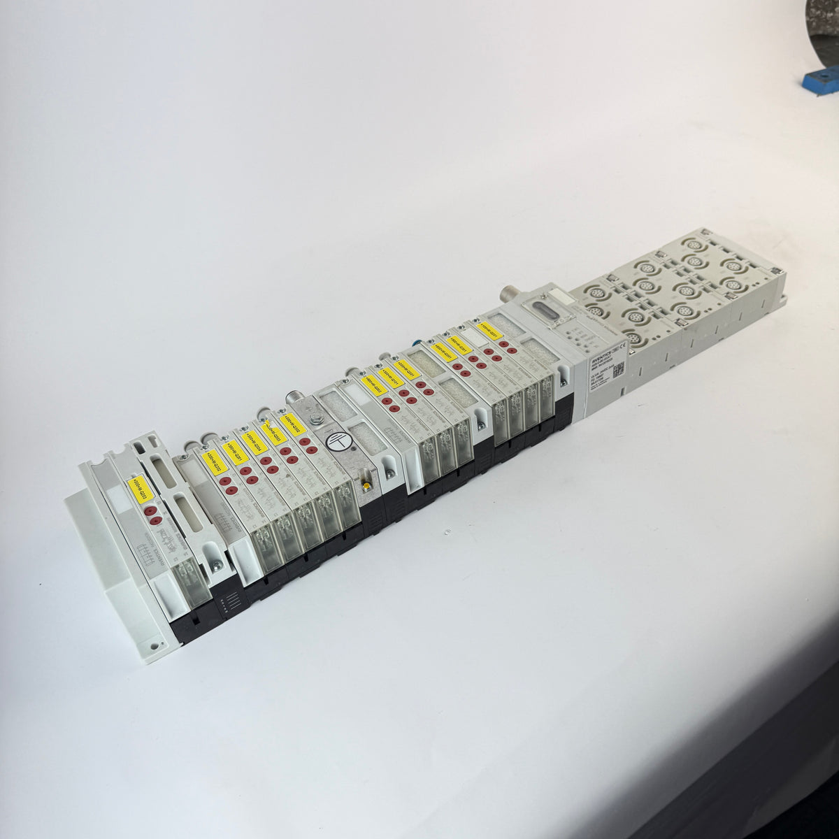 AVENTICS R480774698 AV03/AV05 Valve Island with AES-D-BC-ECAT EtherCAT & I/O Modules