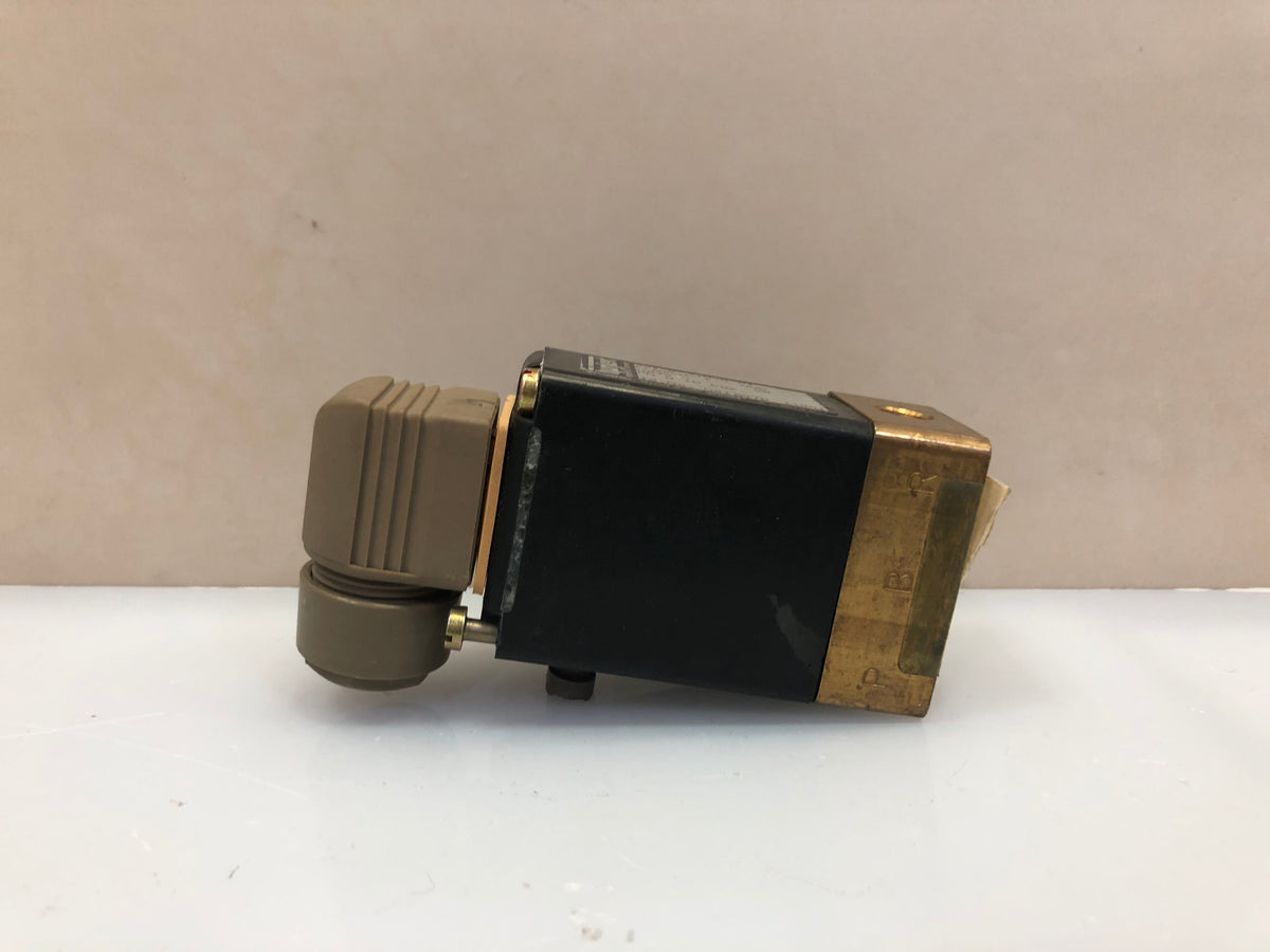 Burkert 331-D-3.0-B-MS Solenoid Valve 110V