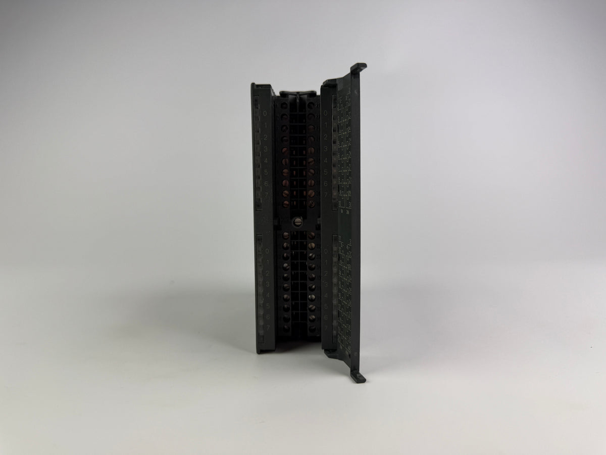 Siemens SIMATIC S7 6ES7 322-1BL00-0AA0 Digital Output Module