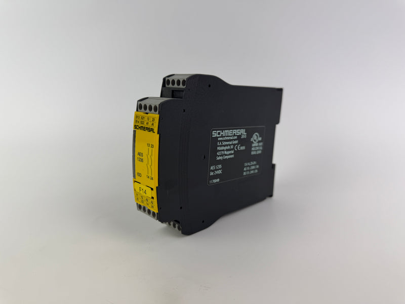 1x Schmersal AES 1235 Safety Monitoring Module 24VDC (B300 / Q300)