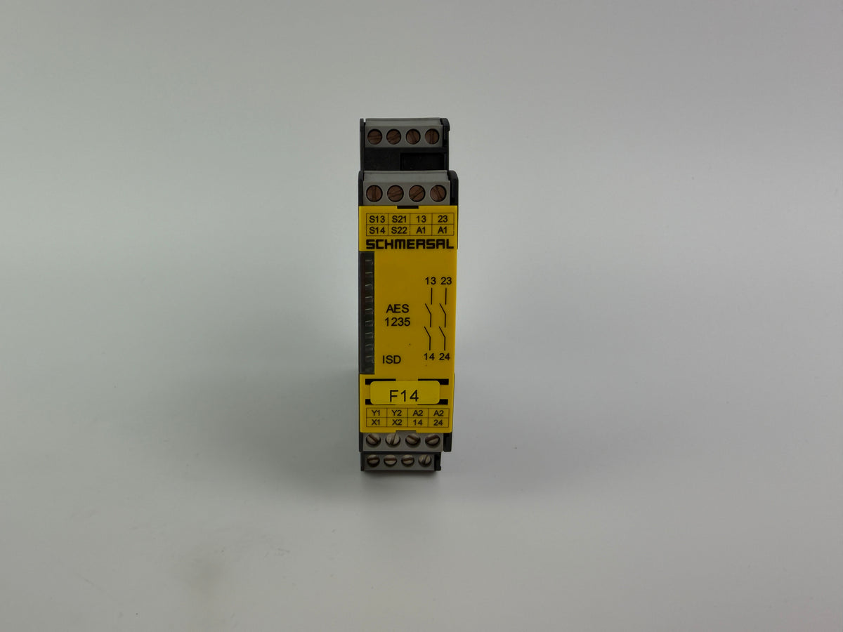 1x Schmersal AES 1235 Safety Monitoring Module 24VDC (B300 / Q300)