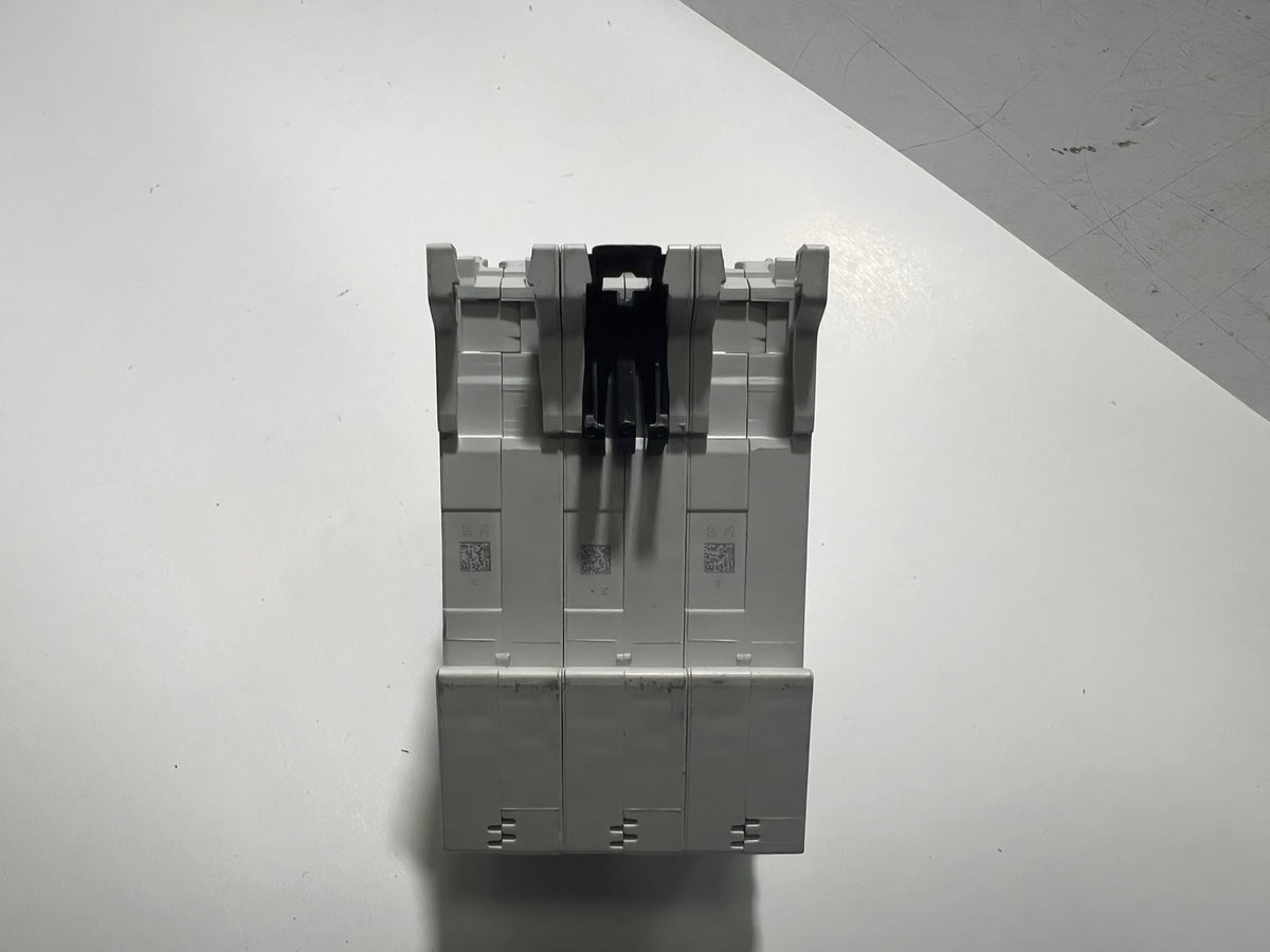 ABB 2CDS253001R0204 S203-C20 Circuit Breaker