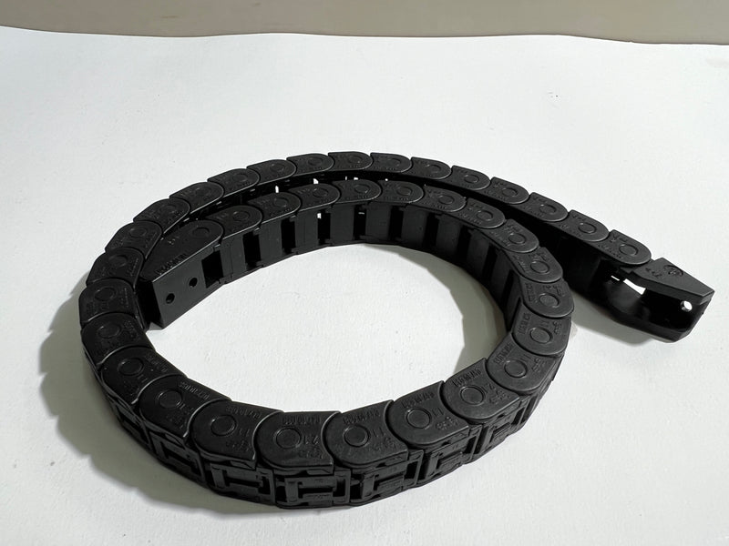 Igus 047.10.038 Energy Chain Cable Carrier – Lot of 36 Pieces
