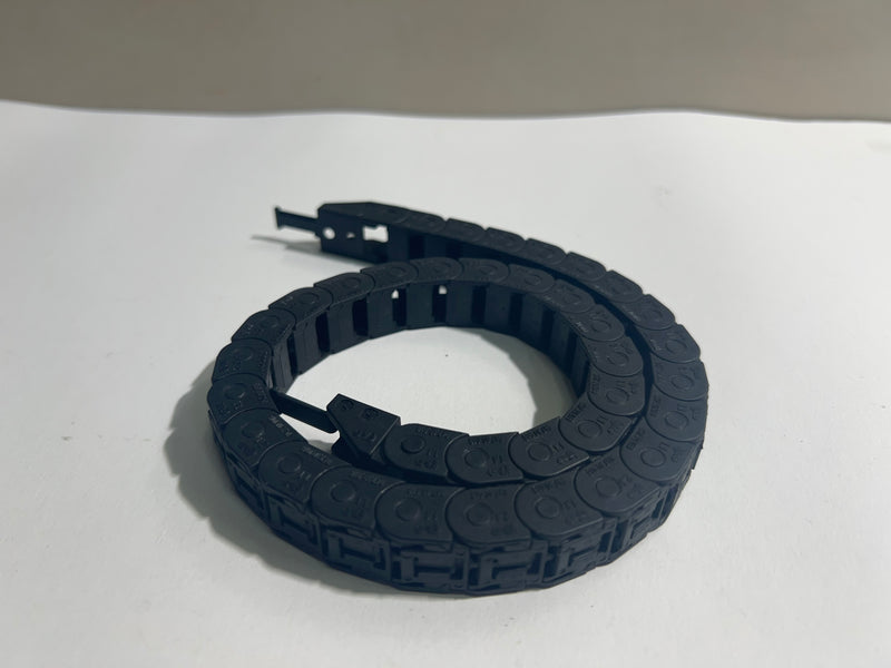 Igus 047.10.018 Energy Chain Cable Carrier – Lot of 35pcs
