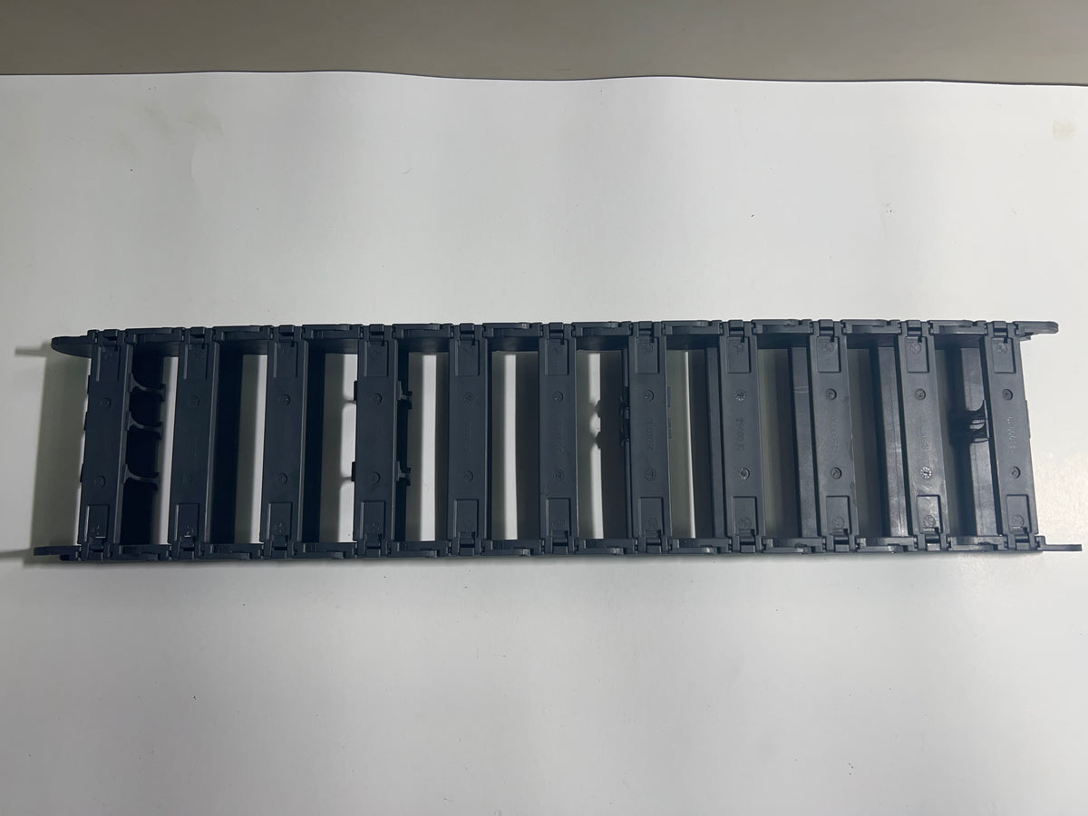 Igus 2500.10.100 Energy Chain Cable Carrier – Lot of 11pcs