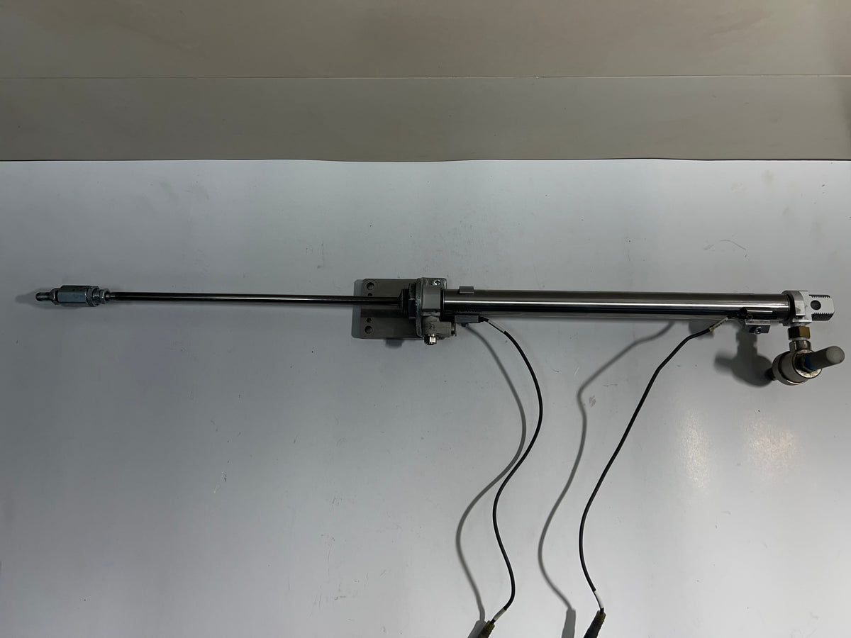 Aventics Pneumatic Cylinder 0822333509 10Bar with Sensor & 1.3m Cable