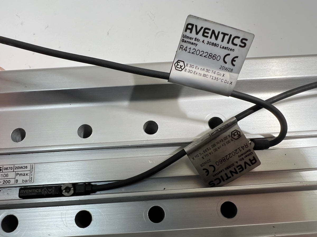 Aventics 0822064106 Guide Cylinder 10Bar with 2x Sensors R412022860