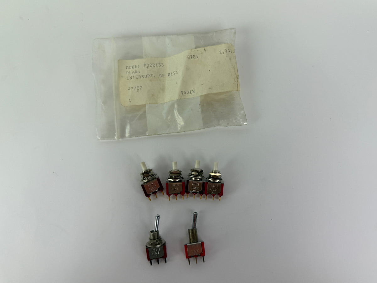 Lot of 6 C&K Switches 4x 8121 Push Button + 2x 7101 Toggle Panel Mount