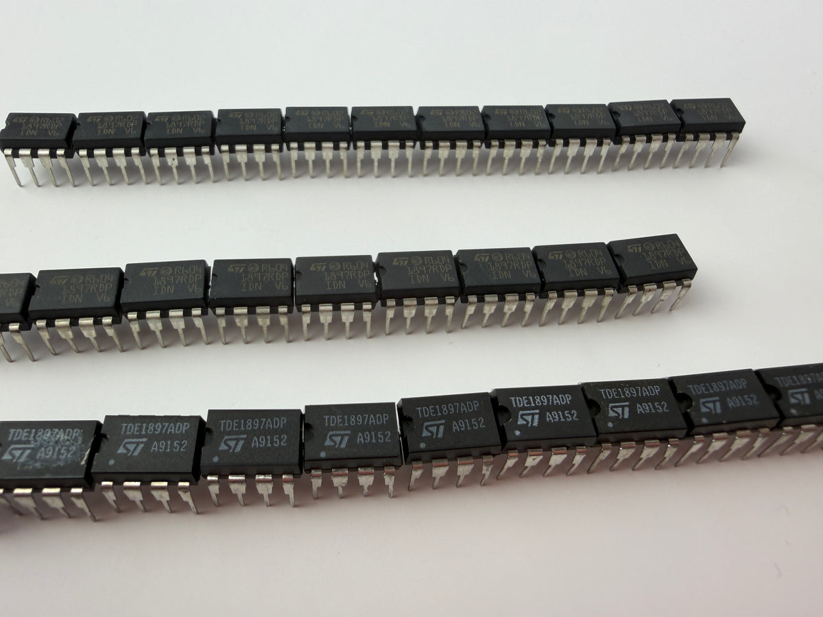 STMicroelectronics Intelligent Power Switch IC Lot 39pcs – 11x R602 1897RDP, 9x R604 1897RDP, 19x TDE1897ADP
