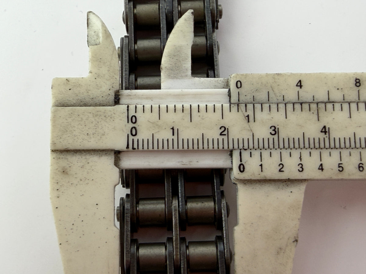 Renold England Double Roller Chain 22mm Width 27cm Length Industrial Chain