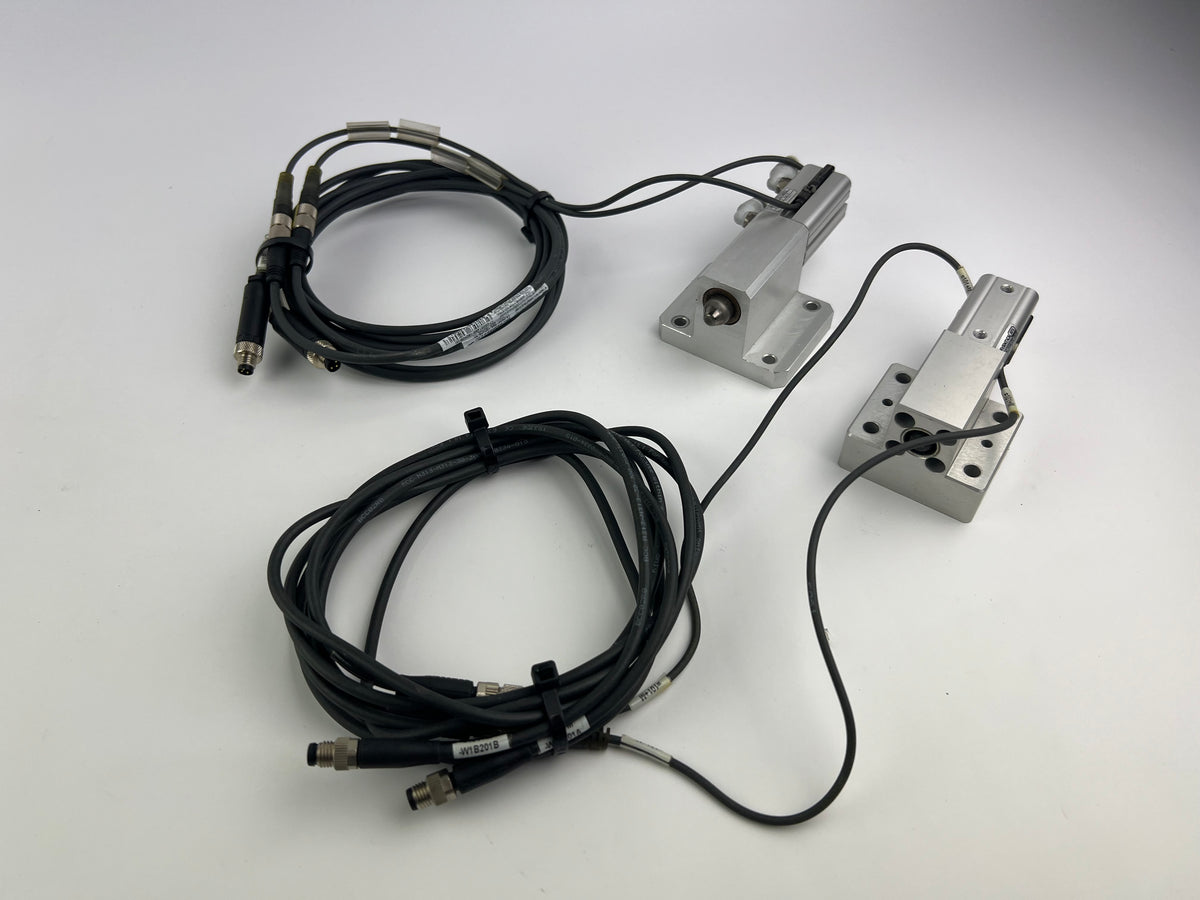 1x Aventics R412019802 SSI Short-Stroke Cylinder + 2x R412022873 Sensors