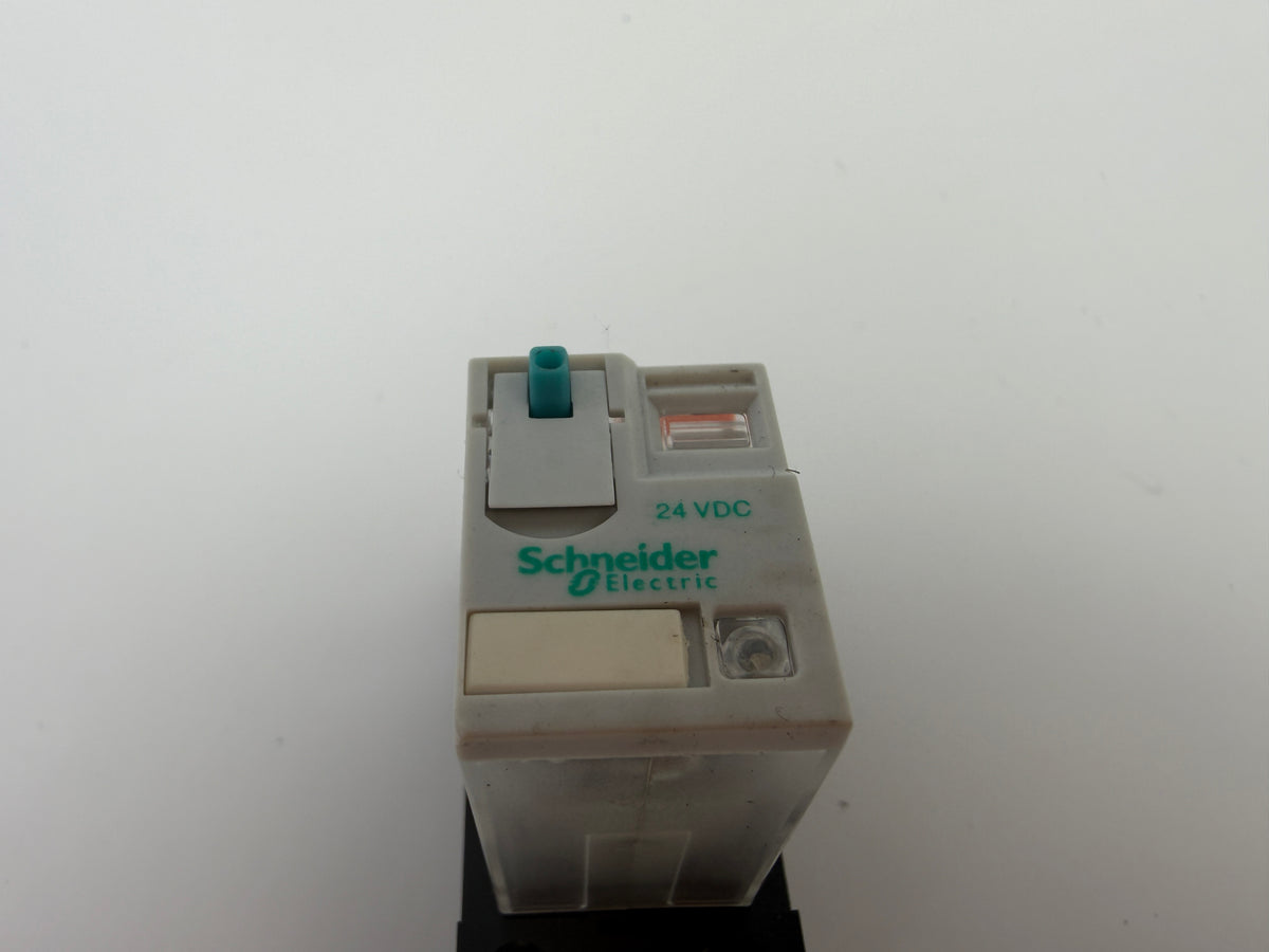Magnecraft 782XBXM4L-24D Relay 24VDC + 2387H Base Socket Schneider Electric