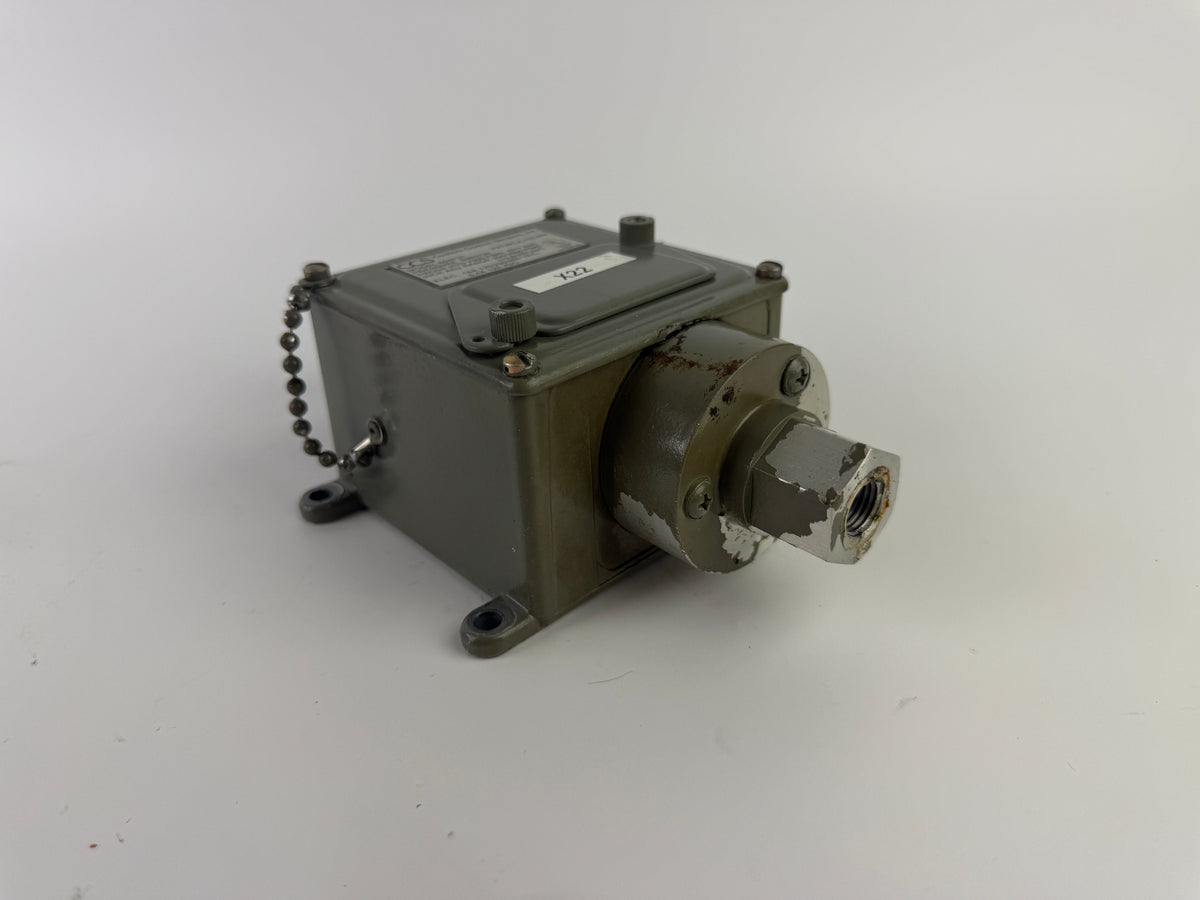 Custom Control Sensors 604P21 Pressure Switch 200-3000 PSIG CCS