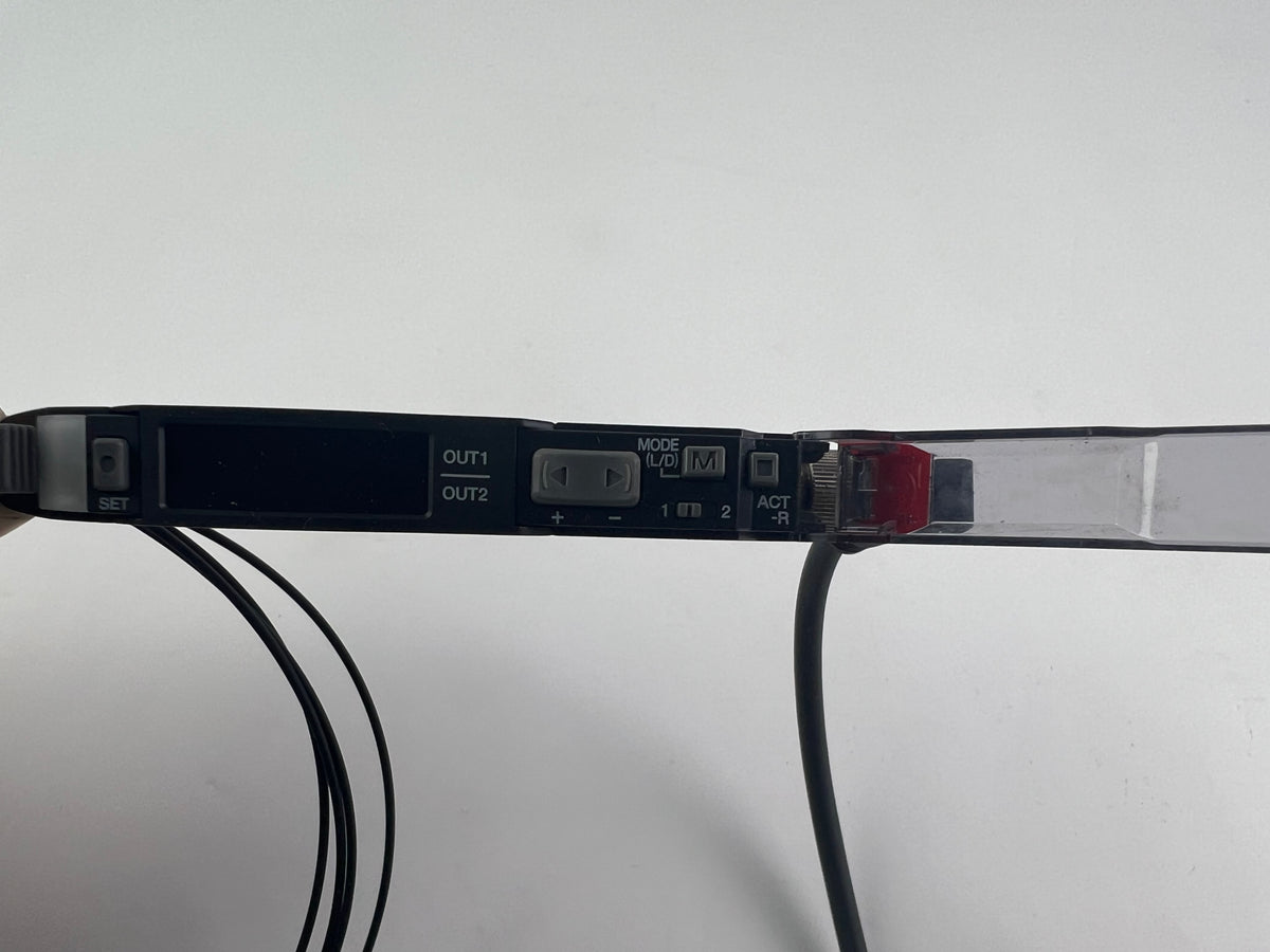 Keyence FS-N41C Fiber Optic Sensor + 2x FU-52TZ Heads with 2.5m Cable