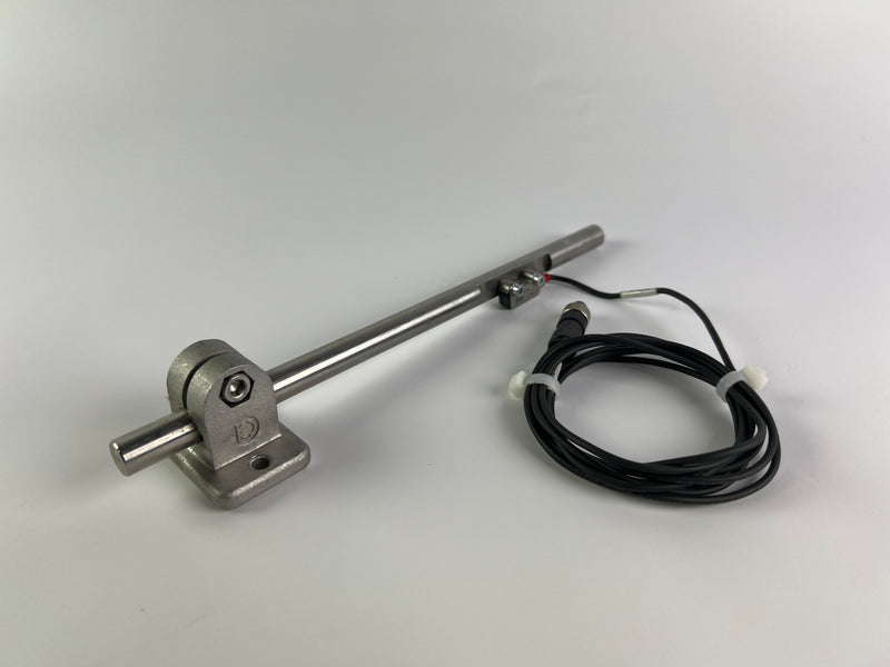 1x Keyence PR-M51P3 Photoelectric Sensor + 200cm Cable + Metal Mounting Stand