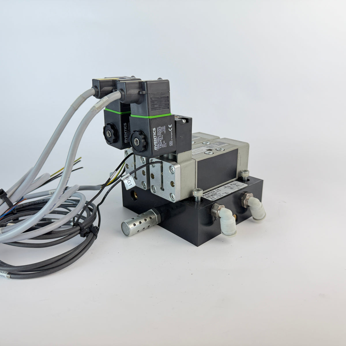 AVENTICS Dual 5/2 Directional Valve R422 002 577 w/ Island R422 003 624 Sensors Coils