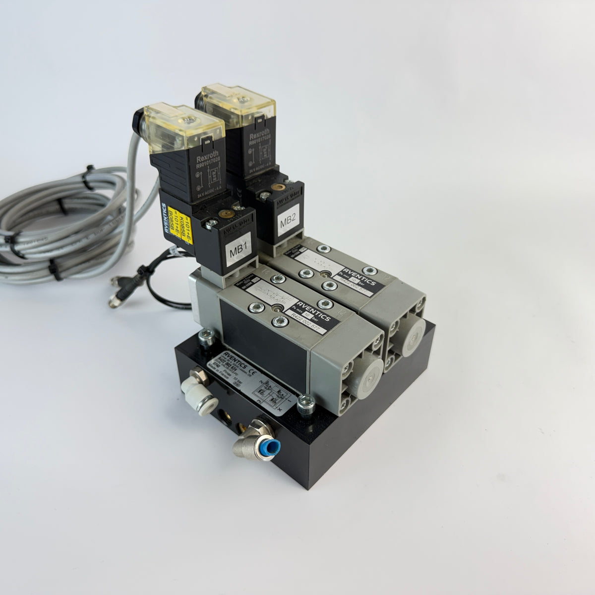 AVENTICS Dual 5/2 Directional Valve R422 002 577 w/ Valve Island R422 003 624 Sensors Coils