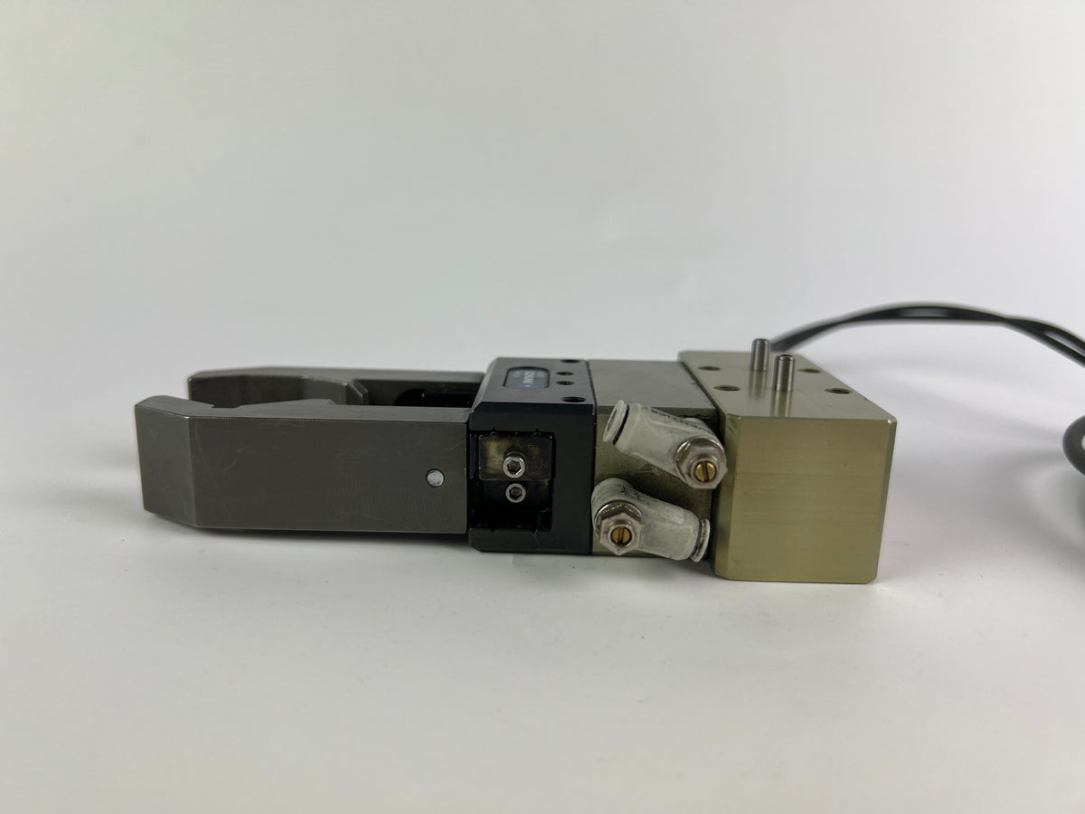 Schunk MPG 50 Two-Finger Parallel Gripper 340013 + 2x Balluff BES00JJ Inductive Sensors 160cm