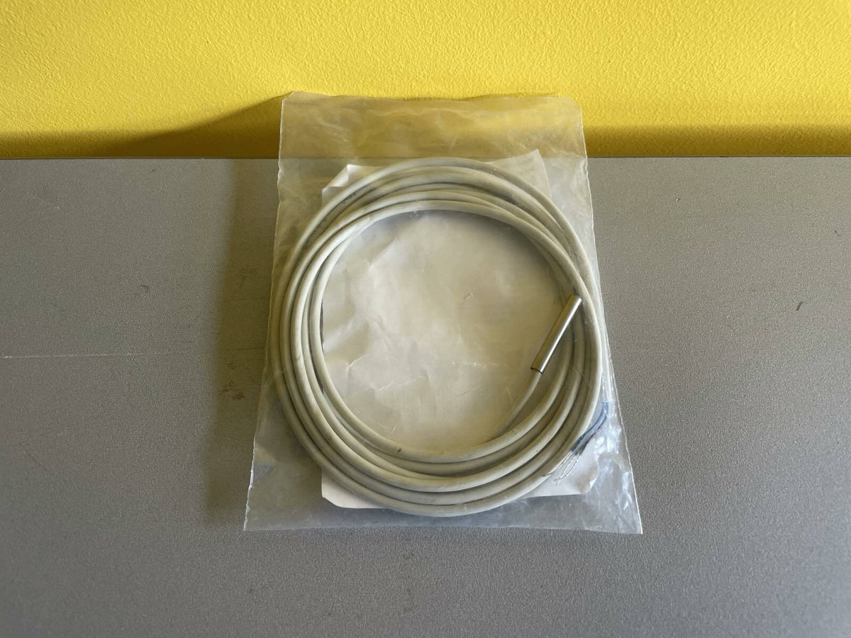 Baumer Electric IFRM 04P15A1/L Flush Mount Inductive Proximity Sensor