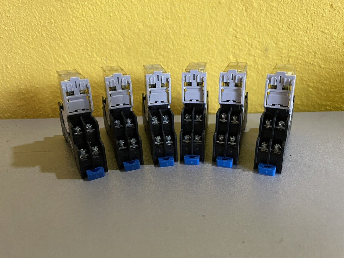 Lot of 6 Idec sj2s-05b Relay Socket, 250v, 8a